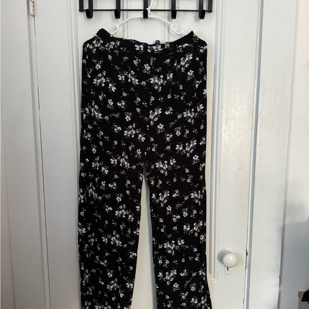 Lulu's Black Floral Wide Leg Pants